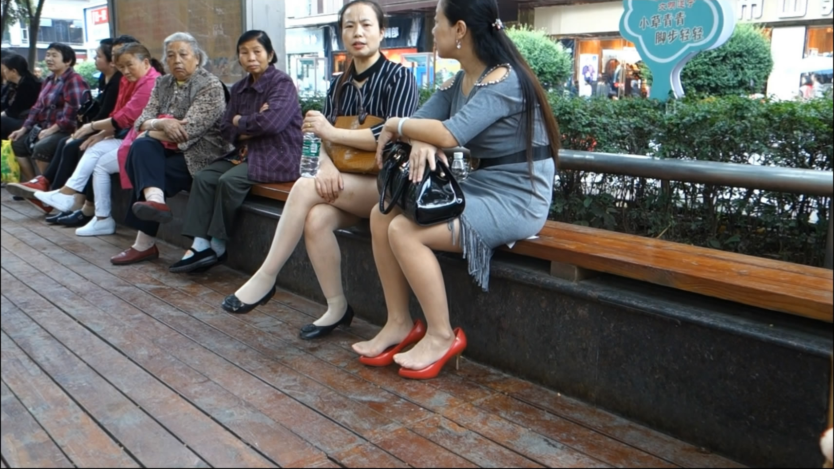 streetsnapnylon[00 01 45][20181205 212759 0]